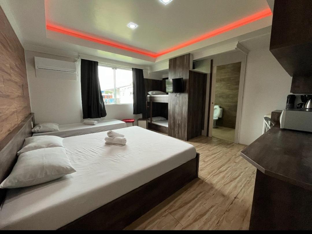 פנייה Savanna Suites מראה חיצוני תמונה